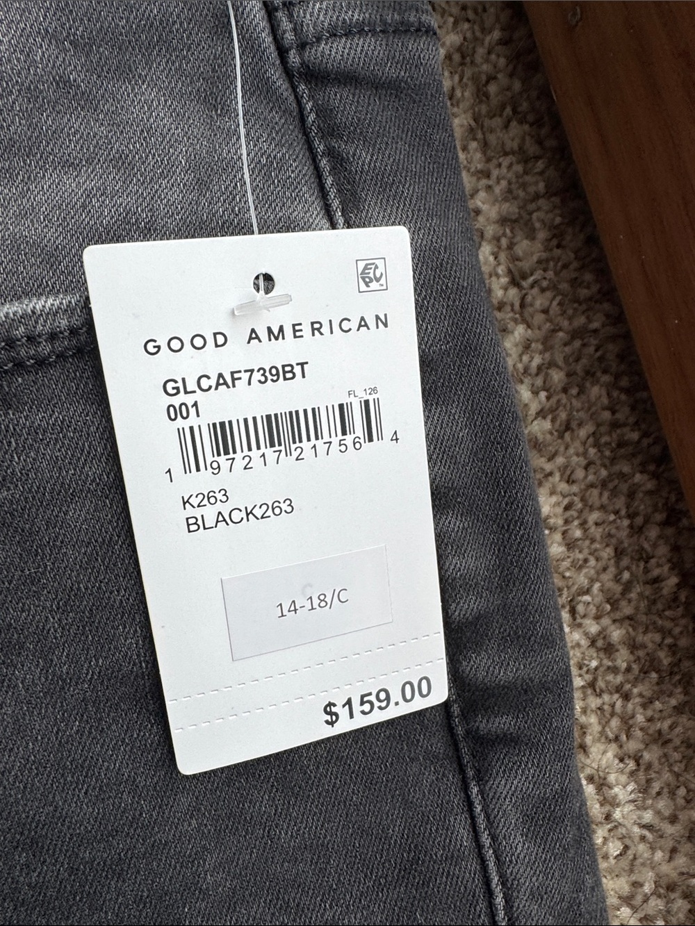 Good American Good Legs Skinny Jeans in Black Wash - Picture 2 of 4